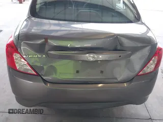 2016 Nissan Versa S z VIN 3N1CN7AP4GL902783, wystawiony jako IAAI lot #42128197 z przebiegiem 116 847 mil mil oraz . Historia ofert i sprzedaży dostępna na DreamBid. Obrazek 6.