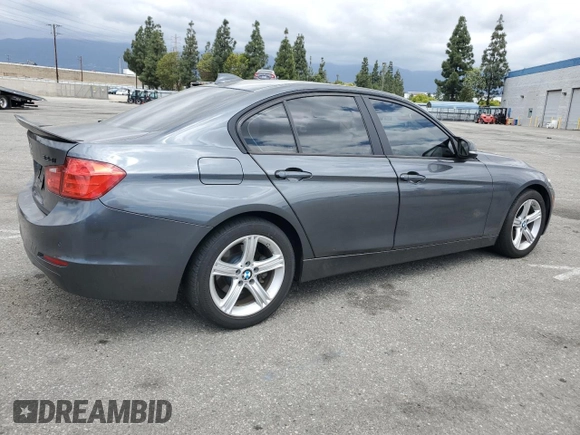 2015 BMW 3 Series 328i z VIN WBA3C1C59FK122223, wystawiony jako Copart lot #56991615 z przebiegiem 83 519 mil mil oraz Szkoda całkowita • Salvage title. Historia ofert i sprzedaży dostępna na DreamBid. Obrazek 3.