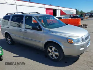 2008 Chevrolet Uplander LT w/1LT with VIN 1GNDV33188D189856, listed as a IAAI auction lot 39227761 with 114,298 mi miles. Bid and sale history available at carsss.com. Image 1.