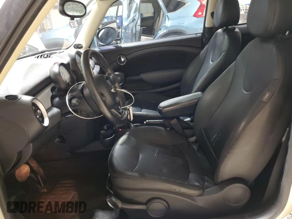 2011 MINI Hardtop with VIN WMWSU3C50BT091890, listed as a Copart auction lot 42258465 with 158,903 mi miles and Salvage Title. Bid and sale history available at DreamBid. Image 7.