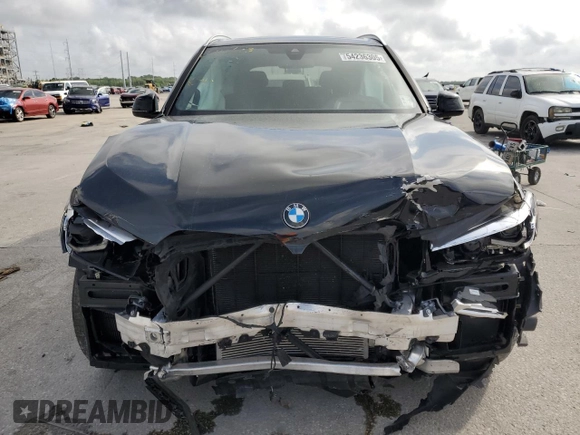 2021 BMW X5 sDrive40i z VIN 5UXCR4C00M9E01511, wystawiony jako Copart lot #54236305 z przebiegiem Nie podano mil oraz Szkoda całkowita • Salvage title. Historia ofert i sprzedaży dostępna na DreamBid. Obrazek 5.