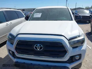 2021 Toyota Tacoma 2WD SR with VIN 3TYAX5GN6MT016452, listed as a IAAI auction lot 41816457 with 30,617 mi miles. Bid and sale history available at carsss.com. Image 12.