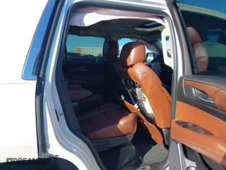 2015 Cadillac Escalade Luxury with VIN 1GYS3MKJXFR651714, listed as a IAAI auction lot 41205449 with 129,066 mi miles. Bid and sale history available at carsss.com. Image 8.