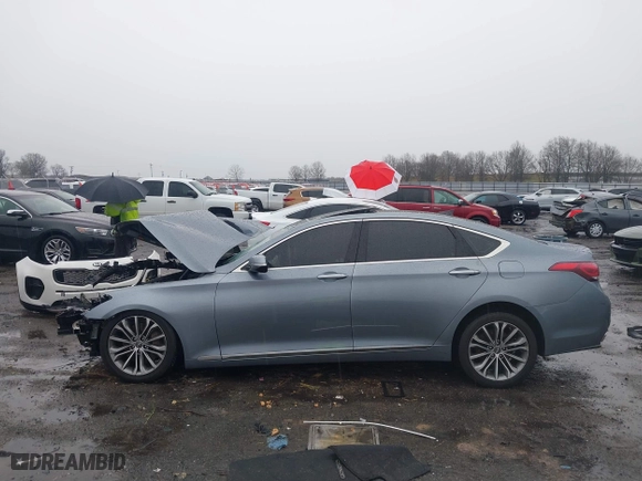 2015 Hyundai Genesis 3.8L with VIN KMHGN4JEXFU018603, listed as a IAAI auction lot 41717349 with 1 mi miles. Bid and sale history available at carsss.com. Image 14.