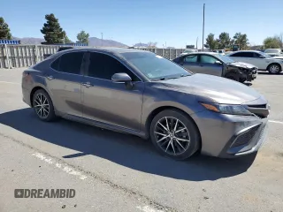2022 Toyota Camry SE z VIN 4T1G11AK3NU657890, wystawiony jako Copart lot #49311565 z przebiegiem 61 017 mil mil oraz Szkoda całkowita • Salvage title. Historia ofert i sprzedaży dostępna na DreamBid. Obrazek 4.