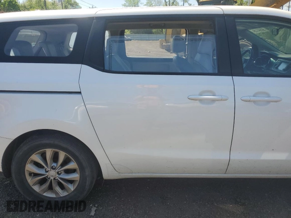 2020 Kia Sedona L with VIN KNDMA5C19L6617401, listed as a Copart auction lot 56564135 with 118,220 mi miles and Clean Title. Bid and sale history available at DreamBid. Image 10.