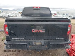 2017 GMC Sierra 1500 Denali z VIN 3GTU2PEJXHG304823, wystawiony jako IAAI lot #42293712 z przebiegiem 185 809 mil mil oraz . Historia ofert i sprzedaży dostępna na DreamBid. Obrazek 16.