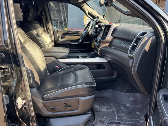 2019 Ram 3500 Laramie with VIN 3C63R3ML4KG642347, listed as a Copart auction lot 77895464 with 161,831 mi miles and Clean Title. Bid and sale history available at carsss.com. Image 5.