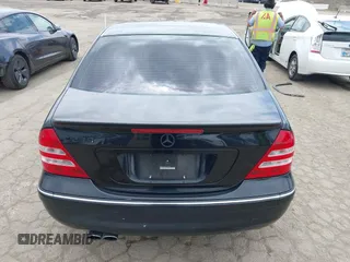 2007 Mercedes-Benz C 230 Sport with VIN WDBRF52H37F916652, listed as a IAAI auction lot 42053744 with 101,560 mi miles and . Bid and sale history available at DreamBid. Image 17.