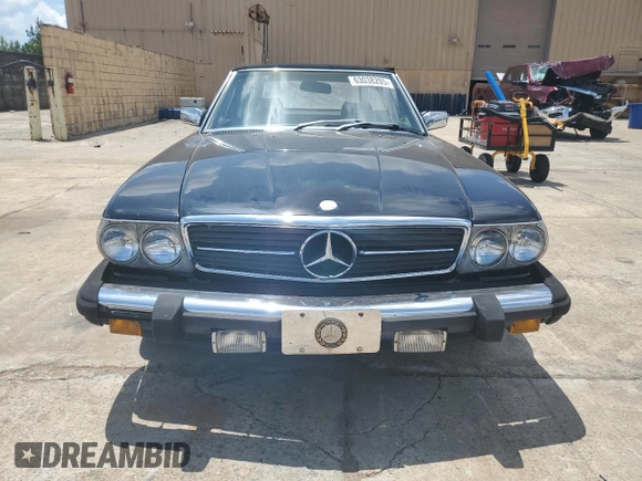 1980 Mercedes-Benz SL with VIN 10704412060233, listed as a Copart auction lot 63038205 with 26,039 mi miles and Clean title. Bid and sale history available at DreamBid. Image 5.