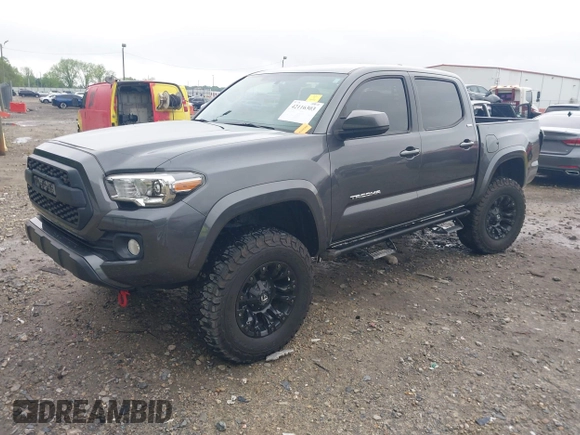 2017 Toyota Tacoma SR5 z VIN 3TMAZ5CN9HM044182, wystawiony jako IAAI lot #42116303 z przebiegiem 92 577 mil mil oraz . Historia ofert i sprzedaży dostępna na DreamBid. Obrazek 2.