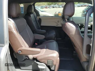2024 Toyota Sienna Platinum z VIN 5TDESKFC4RS134873, wystawiony jako Copart lot #57152205 z przebiegiem 29 066 mil mil oraz Szkody całkowita. Historia ofert i sprzedaży dostępna na DreamBid. Obrazek 11.