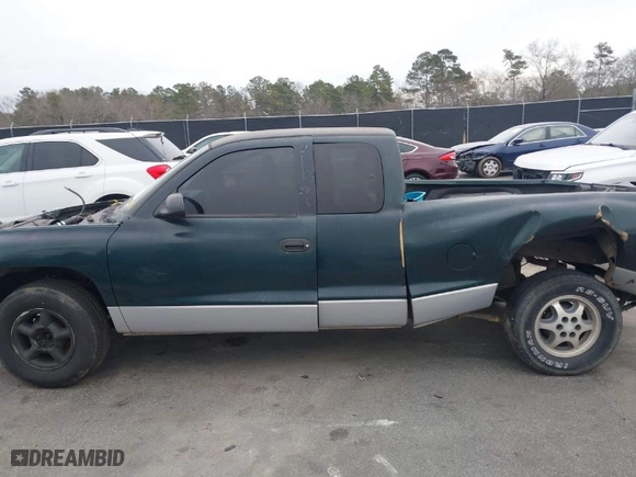 1998 Dodge Dakota SLT with VIN 1B7GL22X1WS615049, listed as a IAAI auction lot 41369967 with 259,598 mi miles. Bid and sale history available at carsss.com. Image 14.