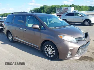 2019 Toyota Sienna XLE Auto Access Seat с VIN 5TDYZ3DC7KS984973, выставлен на аукционе IAAI как лот 42299167 с пробегом 75 447 миль миль и . История ставок и продаж доступна на DreamBid. Изображение 1.
