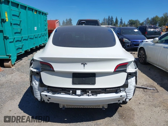 2023 Tesla Model 3 z VIN 5YJ3E1EA7PF611306, wystawiony jako IAAI lot #42826820 z przebiegiem 24 422 mil mil oraz . Historia ofert i sprzedaży dostępna na DreamBid. Obrazek 17.