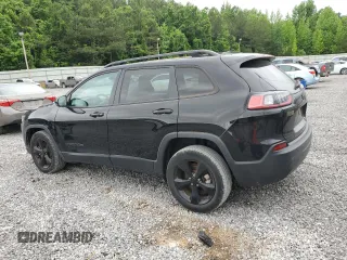 2021 Jeep Cherokee Altitude z VIN 1C4PJLLB2MD169574, wystawiony jako Copart lot #57119285 z przebiegiem 24 301 mil mil oraz Szkoda całkowita • Salvage title. Historia ofert i sprzedaży dostępna na DreamBid. Obrazek 2.