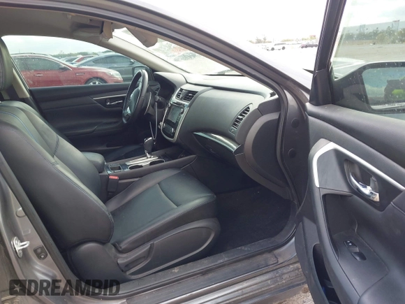 2018 Nissan Altima 2.5 S with VIN 1N4AL3AP9JC288485, listed as a IAAI auction lot 40718406 with 106,819 mi miles. Bid and sale history available at carsss.com. Image 5.