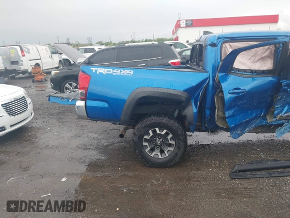 2017 Toyota Tacoma SR5 with VIN 5TFCZ5AN5HX104657, listed as a IAAI auction lot 41937797 with 116,320 mi miles and . Bid and sale history available at carsss.com. Image 18.