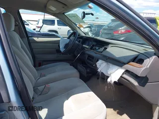 2008 Ford Crown Victoria z VIN 2FAFP73V28X126398, wystawiony jako IAAI lot #42349725 z przebiegiem Nie podano mil oraz . Historia ofert i sprzedaży dostępna na DreamBid. Obrazek 5.