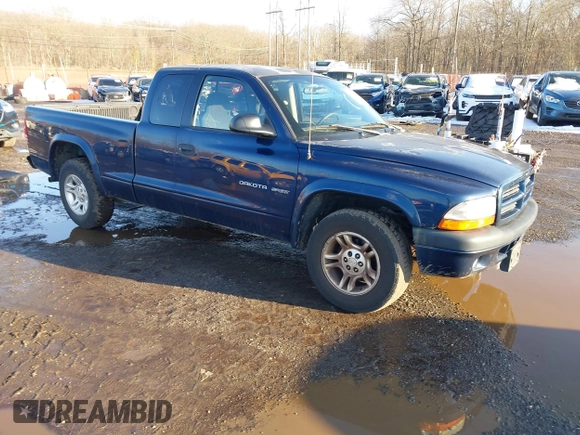 2002 Dodge Dakota Sport with VIN 1B7GL32X52S569340, listed as a IAAI auction lot 41541480 with 176,632 mi miles. Bid and sale history available at carsss.com. Image 1.
