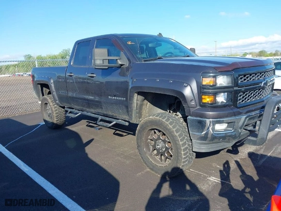 2014 Chevrolet Silverado 1500 LT with VIN 1GCVKREC4EZ318830, listed as a IAAI auction lot 41986237 with 118,134 mi miles. Bid and sale history available at carsss.com. Image 1.