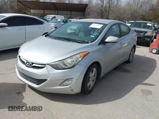 2013 Hyundai Elantra GLS z VIN 5NPDH4AE6DH257524, wystawiony jako IAAI lot #41755876 z przebiegiem 198 554 mil mil oraz . Historia ofert i sprzedaży dostępna na DreamBid. Obrazek 2.