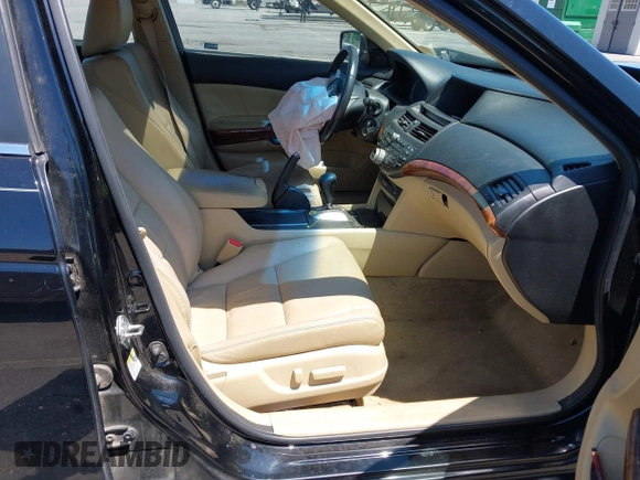 2012 Honda Accord EX-L z VIN 1HGCP3F82CA025702, wystawiony jako IAAI lot #42230409 z przebiegiem 197 848 mil mil oraz . Historia ofert i sprzedaży dostępna na DreamBid. Obrazek 5.