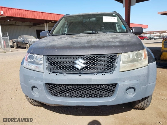 2011 Suzuki Grand Vitara Limited with VIN JS3TE0D71B4100465, listed as a IAAI auction lot 41725221 with 281,721 mi miles. Bid and sale history available at carsss.com. Image 12.