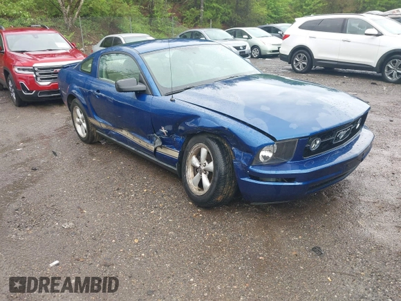 2007 Ford Mustang Deluxe with VIN 1ZVFT80NX75334686, listed as a IAAI auction lot 41922547 with 83,148 mi miles. Bid and sale history available at carsss.com. Image 1.