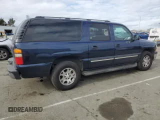 2004 Chevrolet Suburban LT with VIN 3GNEC16T84G207457, listed as a Copart auction lot 45223965 with 194,820 mi miles and Salvage Title. Bid and sale history available at carsss.com. Image 3.