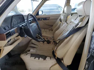 1988 Mercedes-Benz 300 with VIN WDBCA24D4JA424391, listed as a Copart auction lot 52105995 with 223,369 mi miles and Clean Title. Bid and sale history available at DreamBid. Image 7.