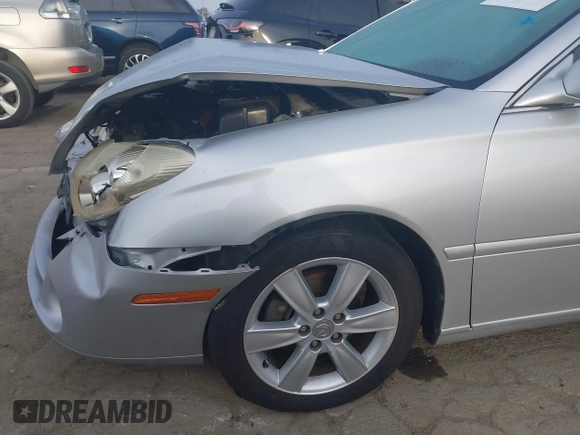 2005 Lexus ES 330 with VIN JTHBA30G355134384, listed as a IAAI auction lot 41895656 with 162,995 mi miles. Bid and sale history available at carsss.com. Image 13.