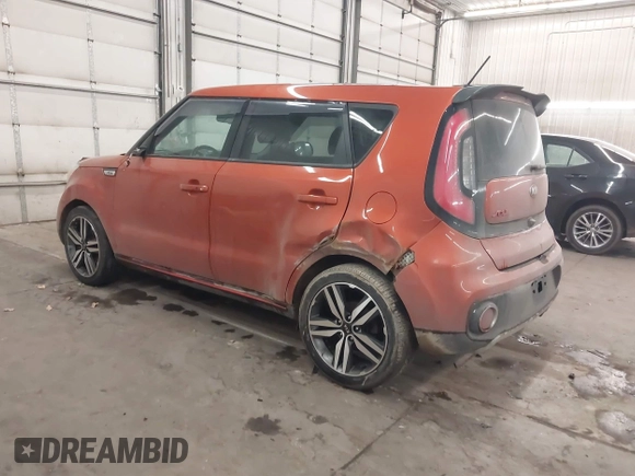 2018 Kia Soul ! with VIN KNDJX3AA4J7587286, listed as a IAAI auction lot 41657795 with 104,533 mi miles. Bid and sale history available at carsss.com. Image 3.