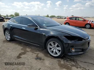 2021 Tesla Model S Long Range Plus z VIN 5YJSA1E2XMF426999, wystawiony jako Copart lot #61094375 z przebiegiem 30 170 mil mil oraz Szkoda całkowita • Salvage title. Historia ofert i sprzedaży dostępna na DreamBid. Obrazek 4.