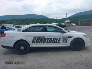 2013 Ford Police Interceptor z VIN 1FAHP2MK9DG199882, wystawiony jako IAAI lot #42451853 z przebiegiem 119 371 mil mil oraz . Historia ofert i sprzedaży dostępna na DreamBid. Obrazek 13.