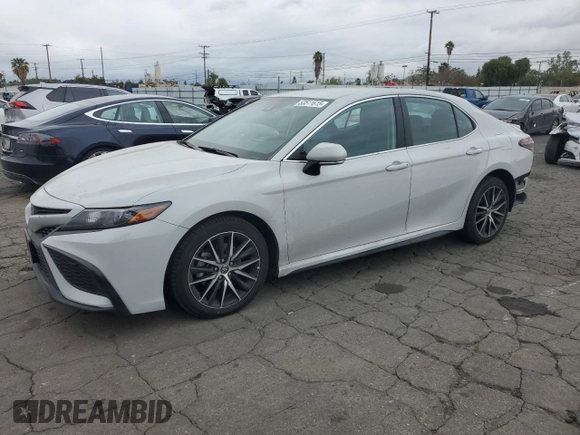 2022 Toyota Camry SE with VIN 4T1G11AK4NU058724, listed as a Copart auction lot 53511615 with 63,235 mi miles and Salvage Title. Bid and sale history available at DreamBid. Image 1.
