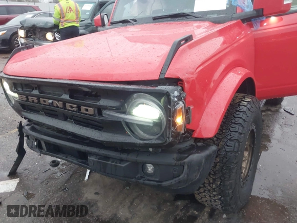 2023 Ford Bronco with VIN 1FMDE5CP3PLB32344, listed as a IAAI auction lot 41273010 with 25,220 mi miles. Bid and sale history available at carsss.com. Image 6.