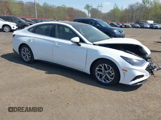 2023 Hyundai Sonata SEL z VIN KMHL14JA4PA304084, wystawiony jako IAAI lot #42080435 z przebiegiem Nie podano mil oraz . Historia ofert i sprzedaży dostępna na DreamBid. Obrazek 1.