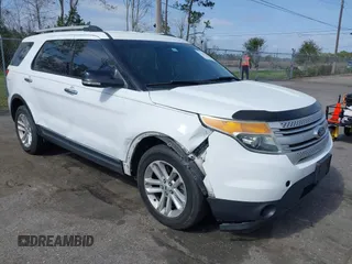 2014 Ford Explorer XLT with VIN 1FM5K7D84EGB49627, listed as a IAAI auction lot 41582760 with 212,657 mi miles and . Bid and sale history available at DreamBid. Image 6.