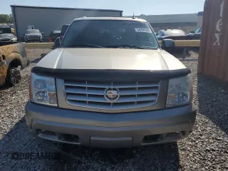 2003 Cadillac Escalade z VIN 1GYEC63T83R157632, wystawiony jako Copart lot #54950564 z przebiegiem 88 527 mil mil oraz Szkoda całkowita • Salvage title. Historia ofert i sprzedaży dostępna na DreamBid. Obrazek 5.