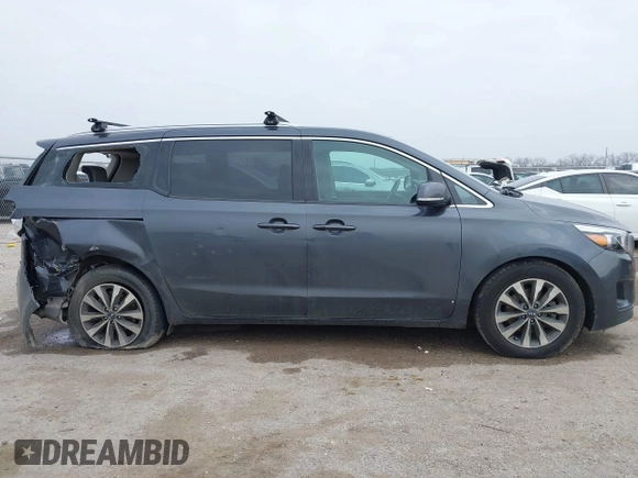 2015 Kia Sedona EX with VIN KNDMC5C10F6081596, listed as a IAAI auction lot 41508912 with 120,845 mi miles. Bid and sale history available at carsss.com. Image 13.
