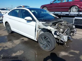 2019 Volkswagen Jetta SEL Premium with VIN 3VWG57BU8KM069380, listed as a IAAI auction lot 41701845 with 50,107 mi miles. Bid and sale history available at carsss.com. Image 1.