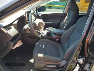 2023 Toyota RAV4 LE z VIN 2T3G1RFV9PC383821, wystawiony jako Copart lot #60561435 z przebiegiem 33 593 mil mil oraz Szkoda całkowita • Salvage title. Historia ofert i sprzedaży dostępna na DreamBid. Obrazek 7.