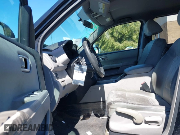 2015 Honda Pilot LX with VIN 5FNYF3H25FB016469, listed as a IAAI auction lot 41760874 with 188,837 mi miles and . Bid and sale history available at carsss.com. Image 5.