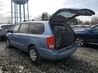 2008 Hyundai Entourage GLS with VIN KNDMC233486049592, listed as a Copart auction lot 47755765 with 201,802 mi miles and Salvage Title. Bid and sale history available at carsss.com. Image 2.