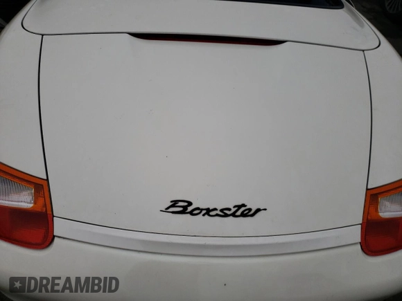 2001 Porsche Boxster z VIN WP0CA29821U622592, wystawiony jako Copart lot #56050735 z przebiegiem Nie podano mil oraz Szkoda całkowita • Salvage title. Historia ofert i sprzedaży dostępna na DreamBid. Obrazek 11.