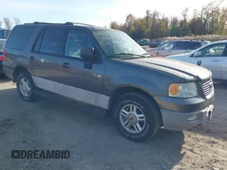 2003 Ford Expedition Special Service with VIN 1FMPU16L03LB97762, listed as a IAAI auction lot 40832568 with 144,828 mi miles. Bid and sale history available at carsss.com. Image 1.