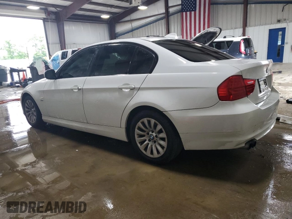 2009 BMW 3 Series 328i xDrive with VIN WBAPK53579A513151, listed as a Copart auction lot 63041215 with 164,631 mi miles and Salvage title. Bid and sale history available at DreamBid. Image 2.