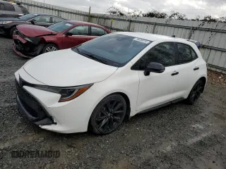 2020 Toyota Corolla Hatchback SE with VIN JTND4RBE3L3096613, listed as a Copart auction lot 76630074 with 64,261 mi miles and Clean Title. Bid and sale history available at carsss.com. Image 1.