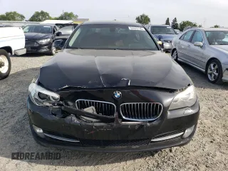 2012 BMW 5 Series 528i z VIN WBAXG5C56CDY28661, wystawiony jako Copart lot #53372745 z przebiegiem 130 810 mil mil oraz Szkoda całkowita • Salvage title. Historia ofert i sprzedaży dostępna na DreamBid. Obrazek 5.